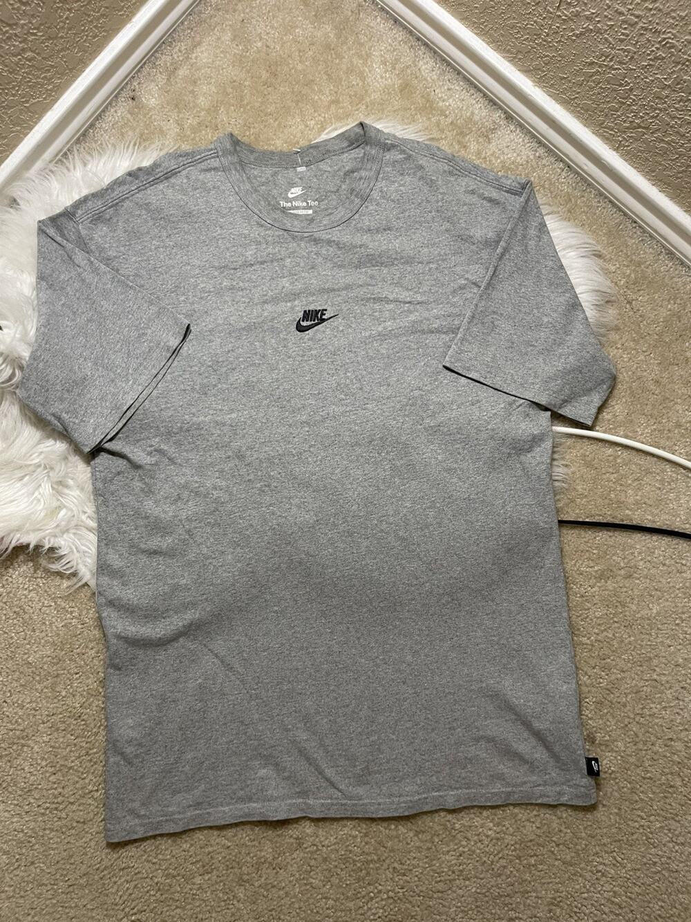 Nike Men Sportswear Premium Essentials Tee Gray M Tall Center Logo Swoosh Jesus